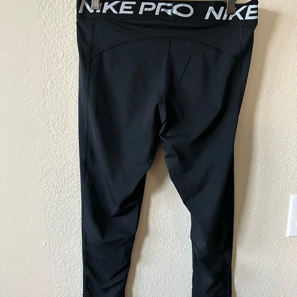 Nike womens pro black  Performance Leggings size L/ pre owned B204